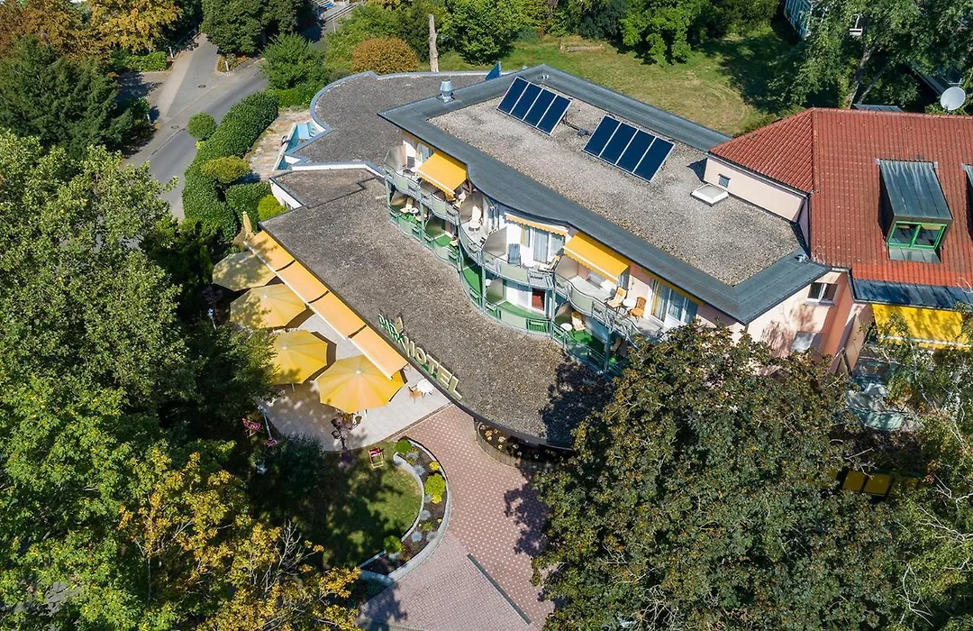 Parkhotel an der Therme-1